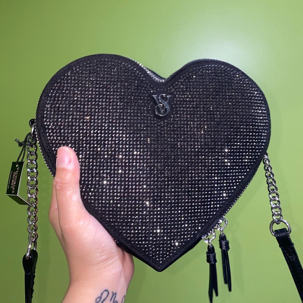 NEW Heart Crossbody Bag🖤🖤